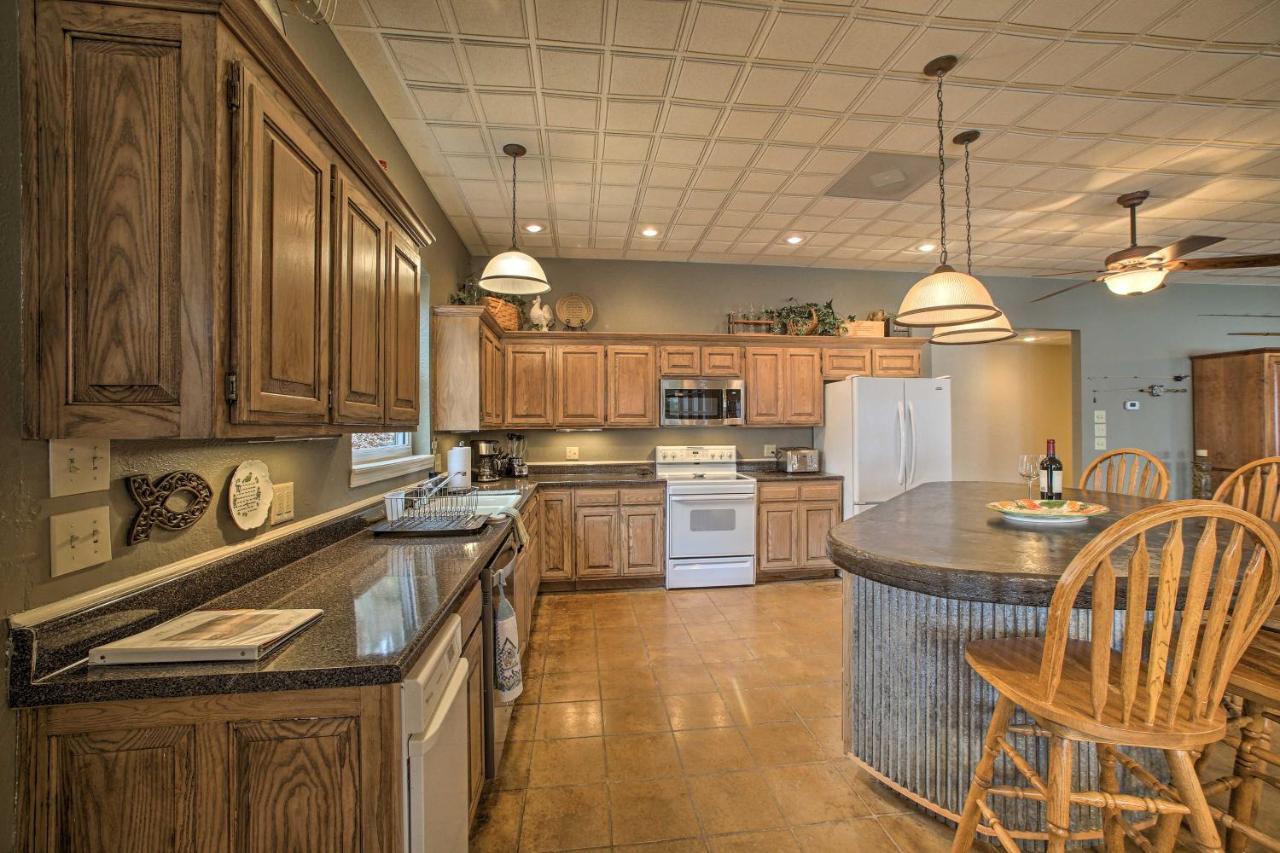 Family And Fisherman Friendly Home On Beaver Lake! Garfield Exterior photo